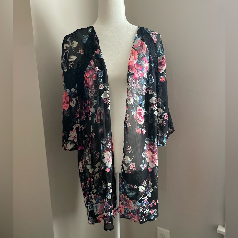 Express black floral and lace kimono/wrap